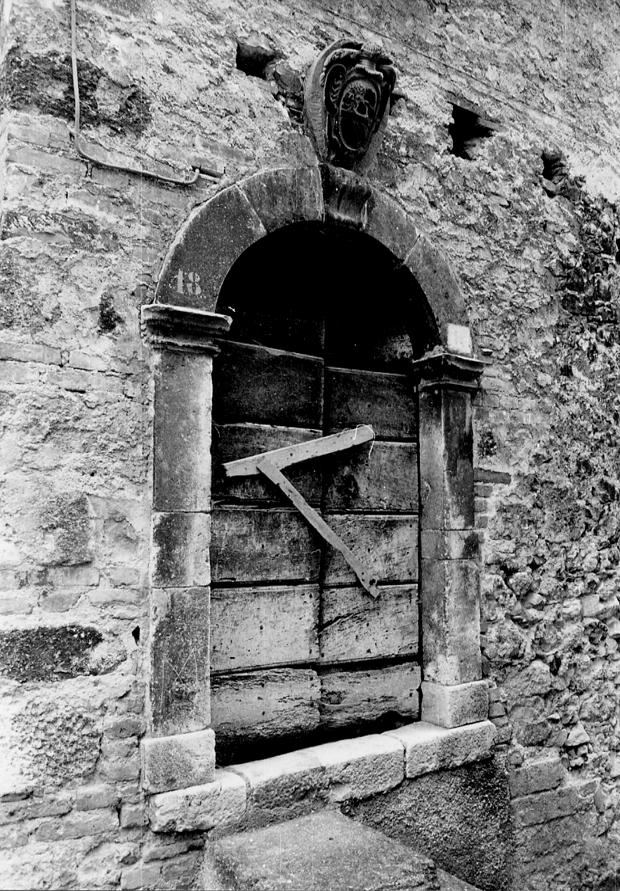 portale, opera isolata - ambito abruzzese (sec. XIX)