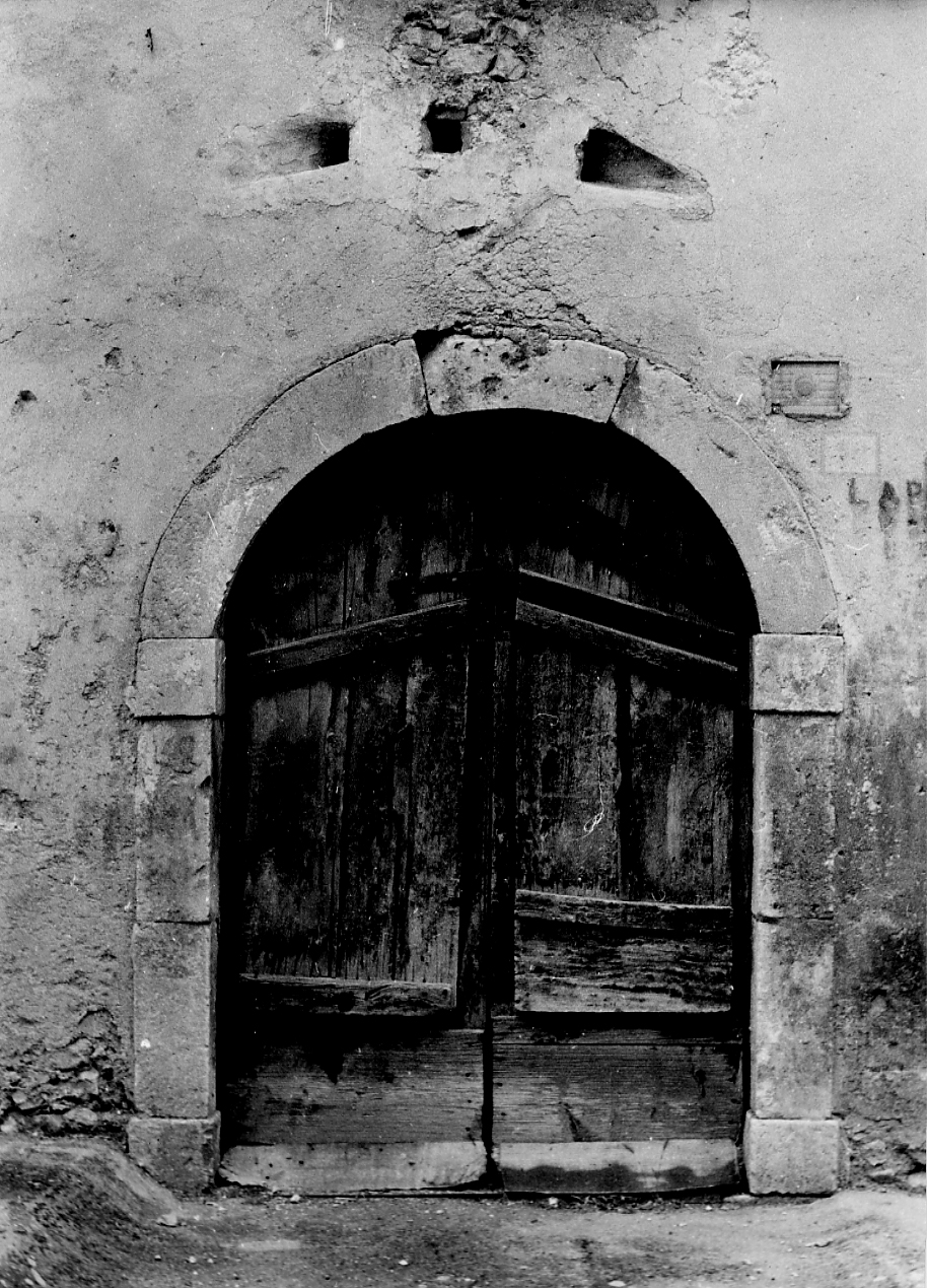 portale, opera isolata - ambito abruzzese (sec. XIX)