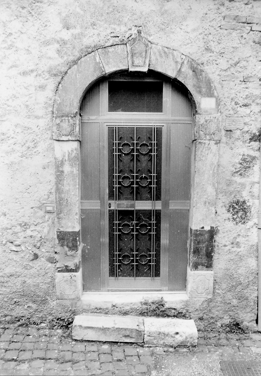 portale, opera isolata - ambito abruzzese (sec. XIX)