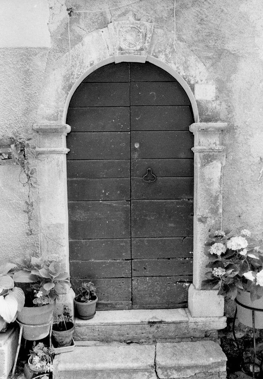 portale, opera isolata - ambito abruzzese (sec. XIX)