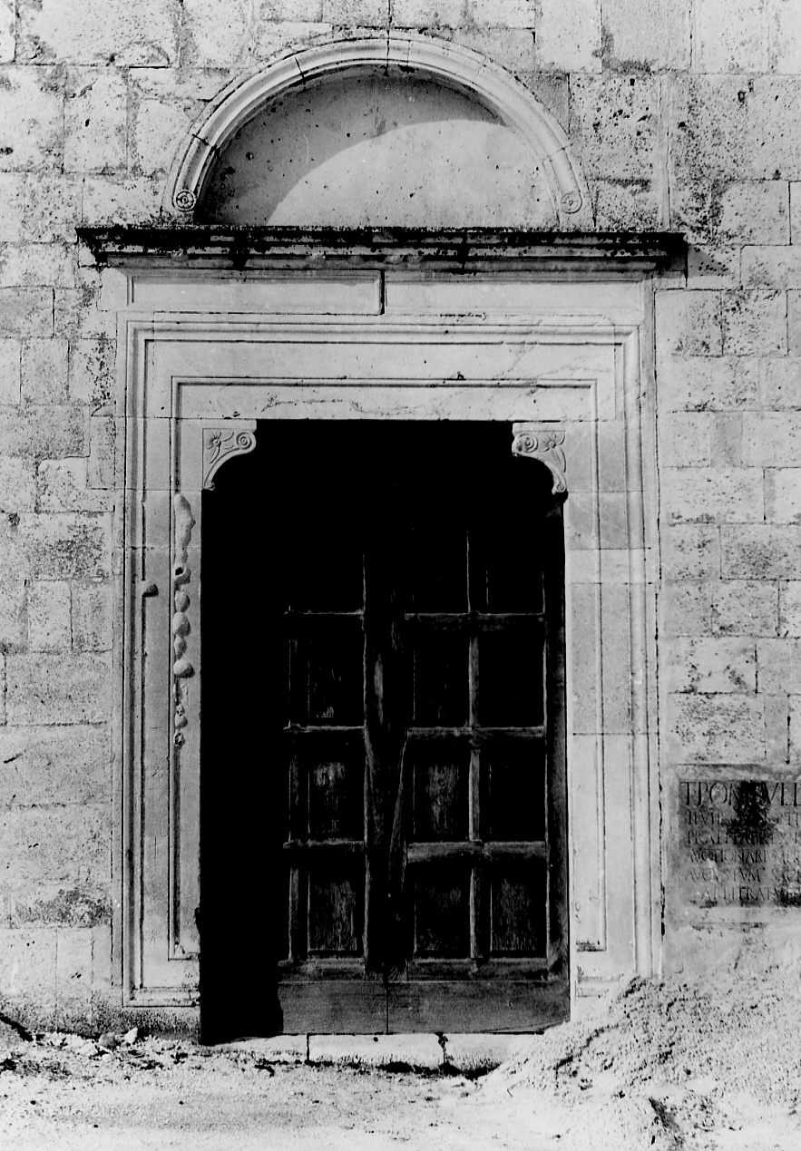 portale, opera isolata - ambito abruzzese (sec. XVI)