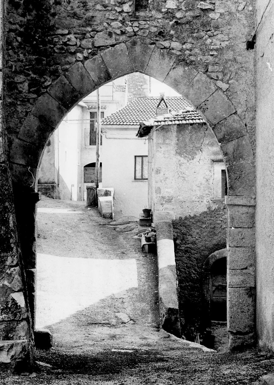 portale, opera isolata - ambito abruzzese (fine/inizio secc. XIII/ XIV)