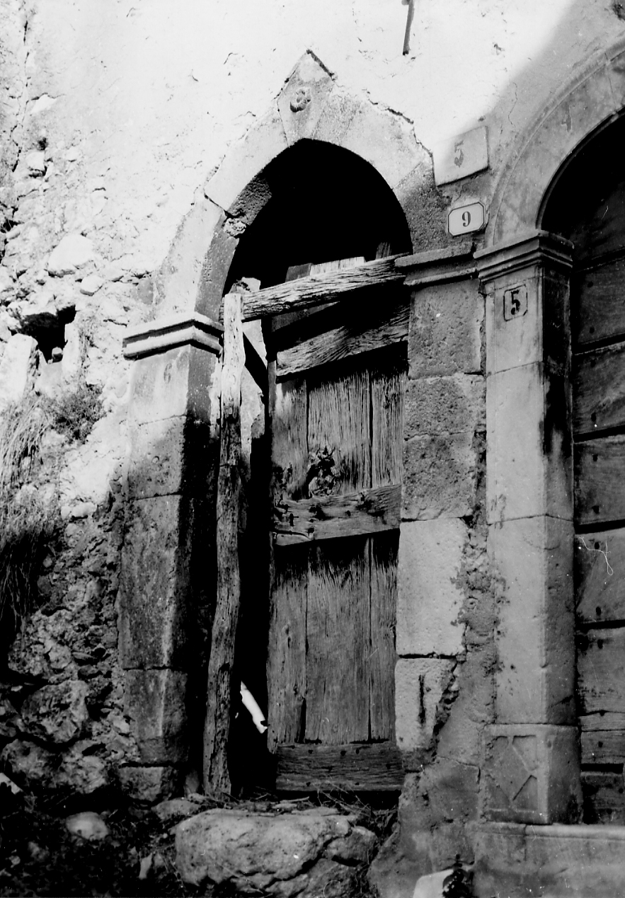 portale, opera isolata - ambito abruzzese (secc. XVI/ XVII)