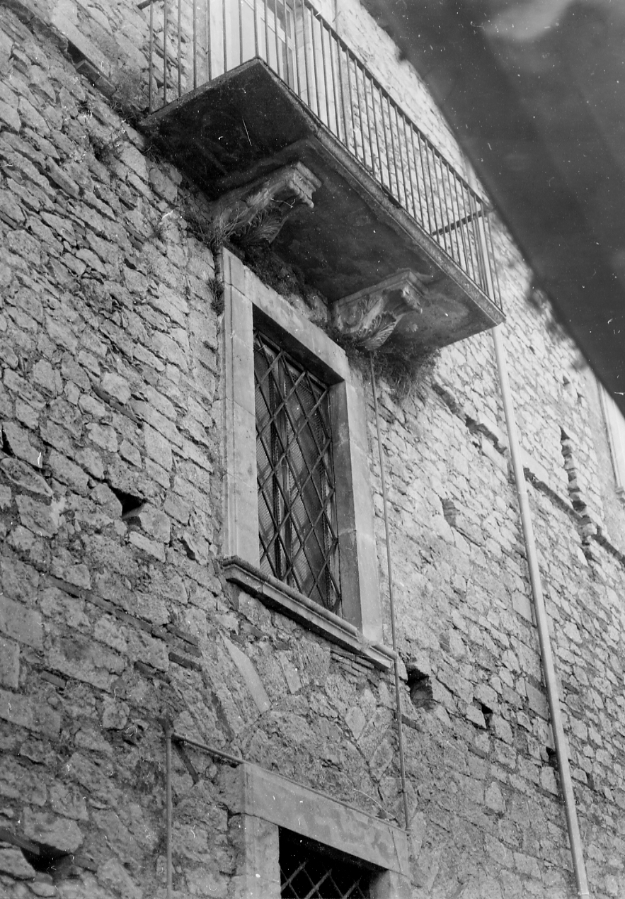 finestra, serie - ambito abruzzese (secc. XIX/ XX)