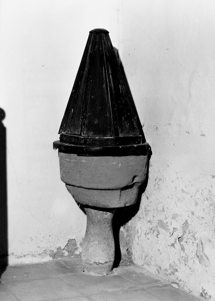 fonte battesimale, opera isolata - ambito abruzzese (sec. XVII)