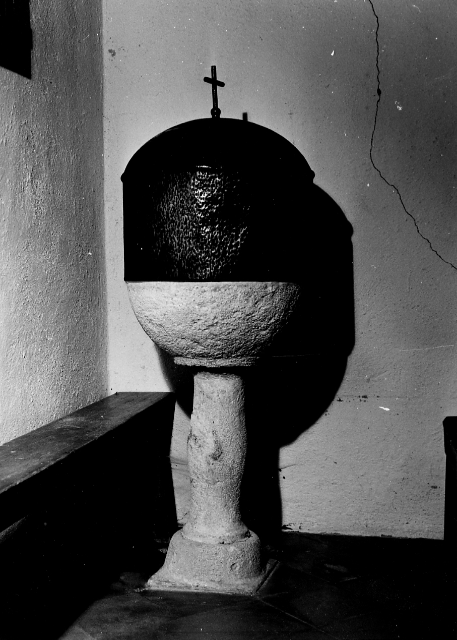 fonte battesimale, opera isolata - ambito abruzzese (sec. XVII)