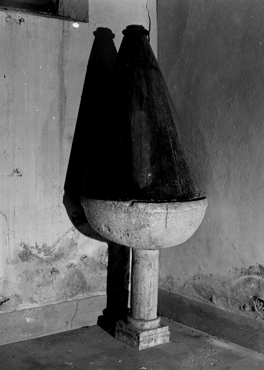 fonte battesimale, opera isolata - ambito abruzzese (sec. XVII)