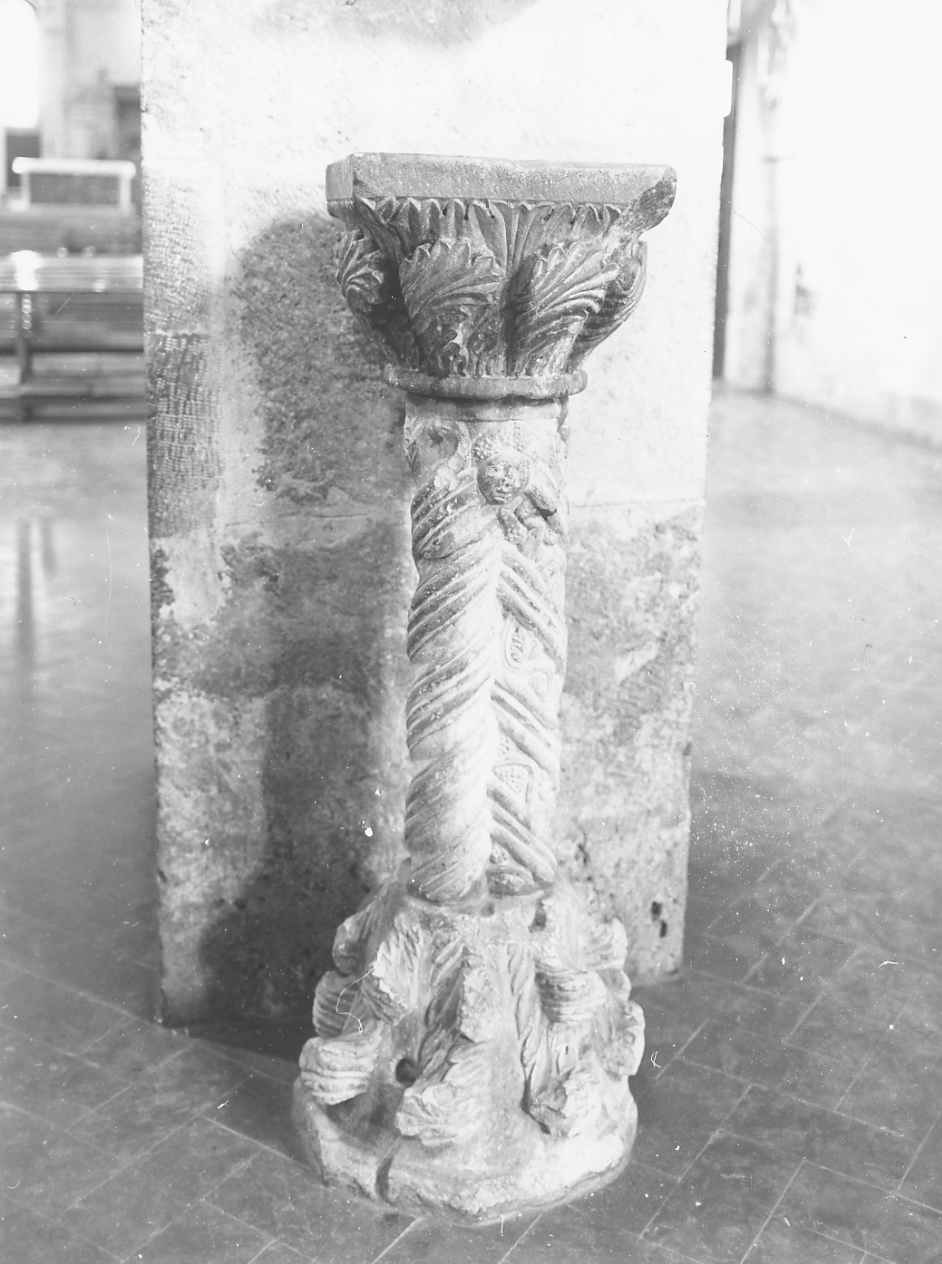 acquasantiera, coppia - ambito abruzzese (sec. XIV)