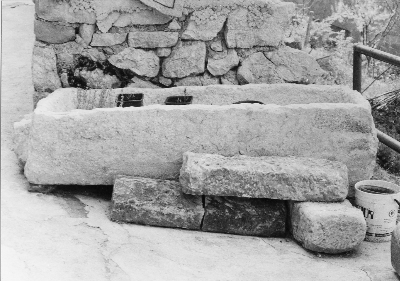 vasca, opera isolata - ambito abruzzese (sec. XVIII)