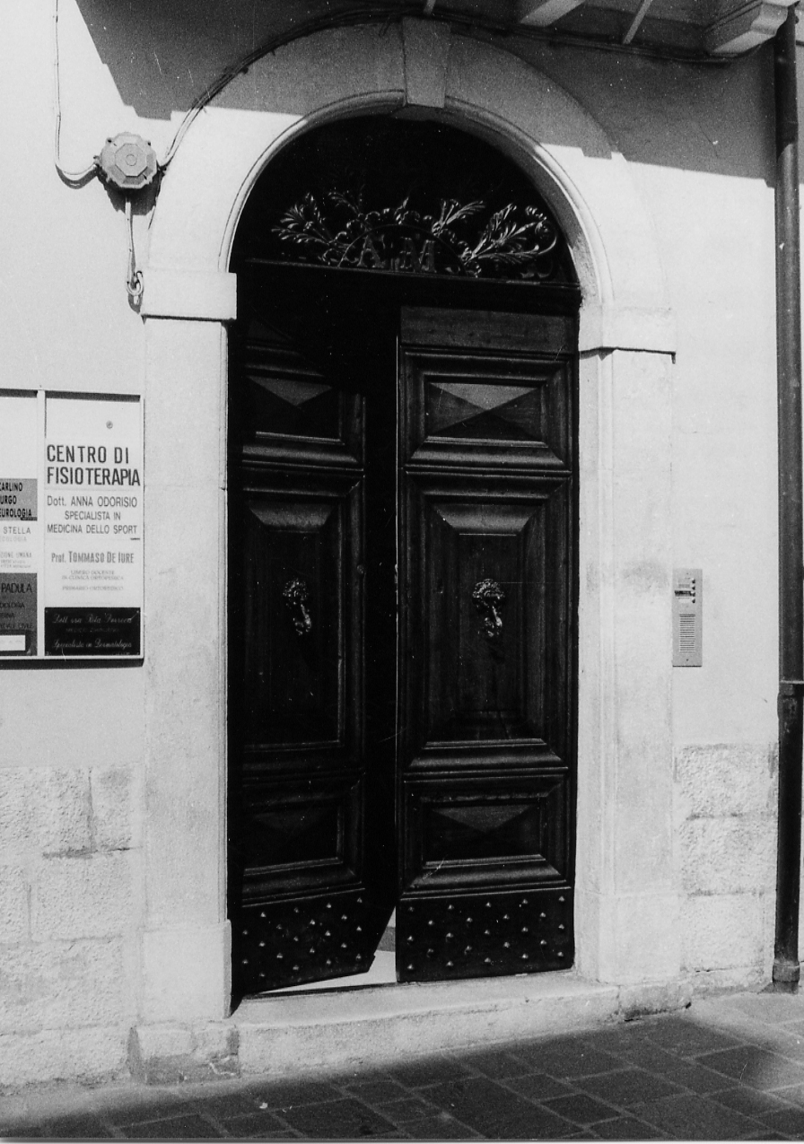 portale, elemento d'insieme - ambito abruzzese (sec. XX)