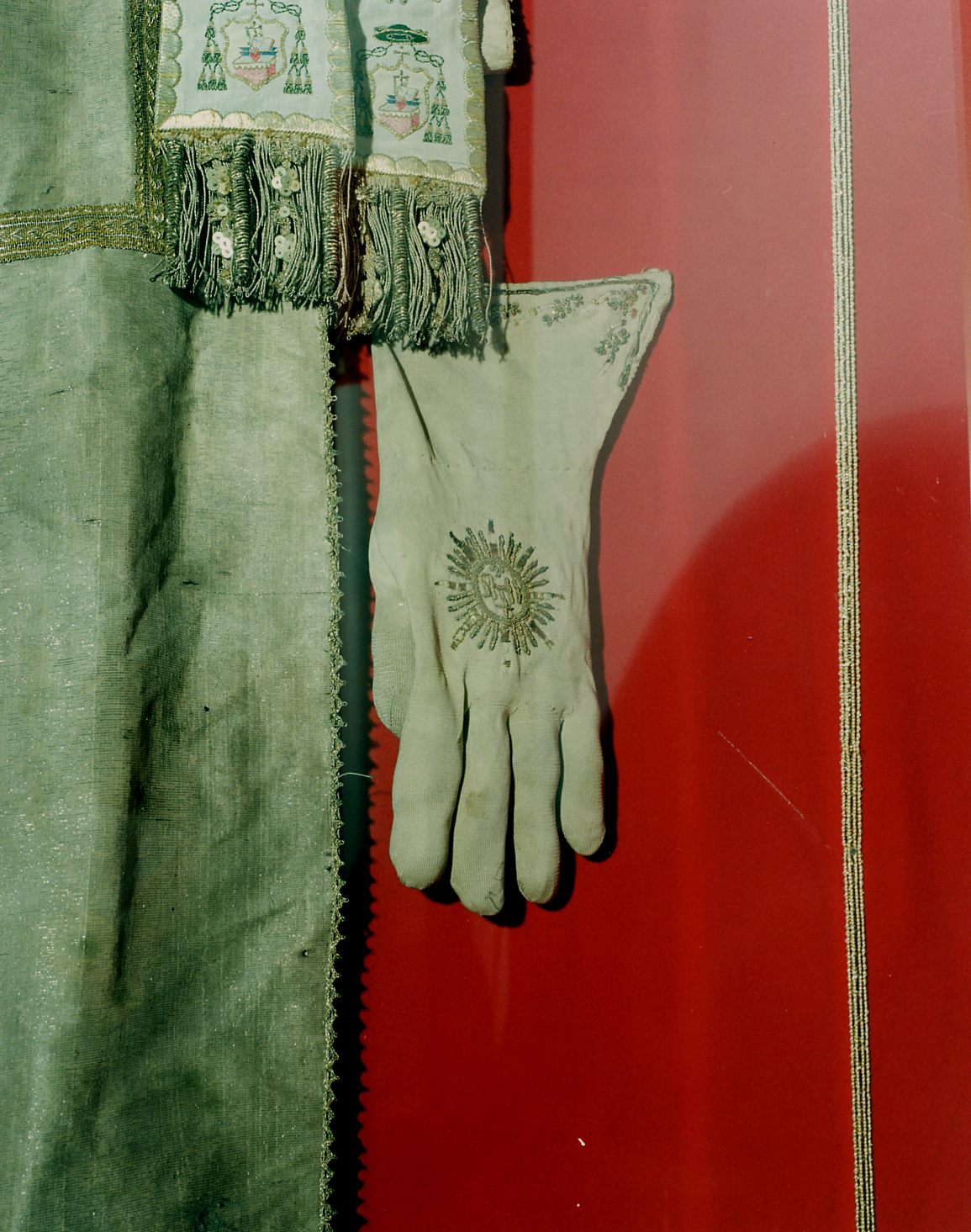 guanti - ambito abruzzese (seconda metà sec. XIX)