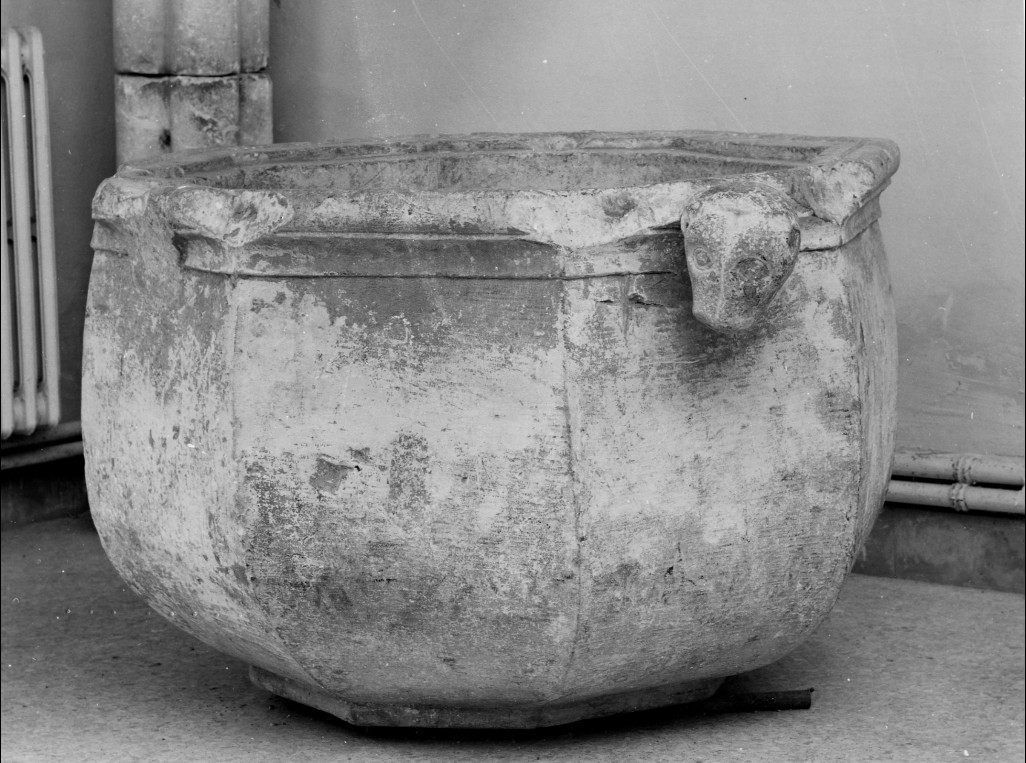 vasca - ambito abruzzese (fine/inizio secc. XII/ XIII)