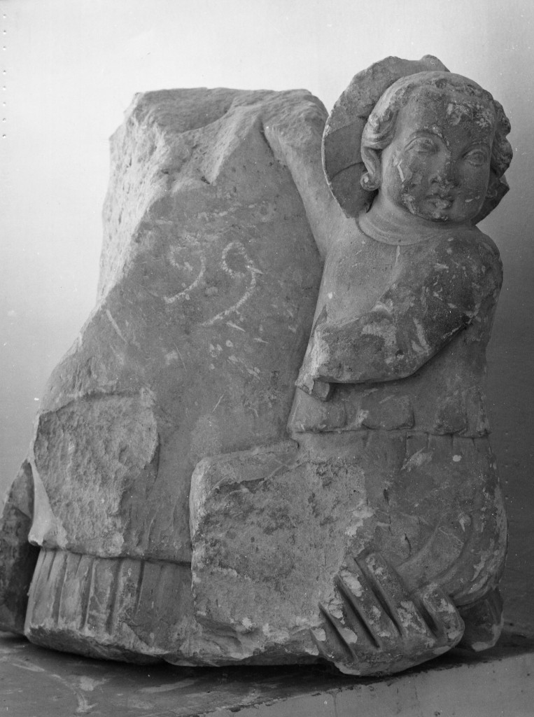 MADONNA CON BAMBINO (scultura, frammento) - ambito abruzzese (fine/inizio secc. XIV/ XV)