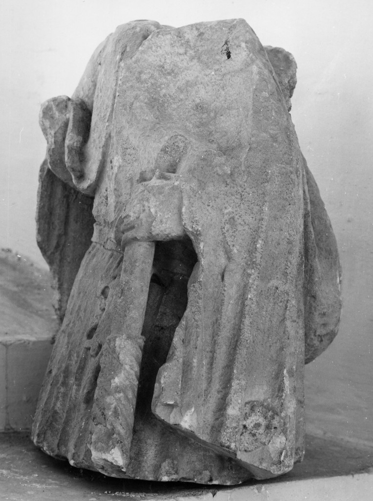 UN PELLEGRINO (scultura, frammento) - ambito abruzzese (fine/inizio secc. XIV/ XV)