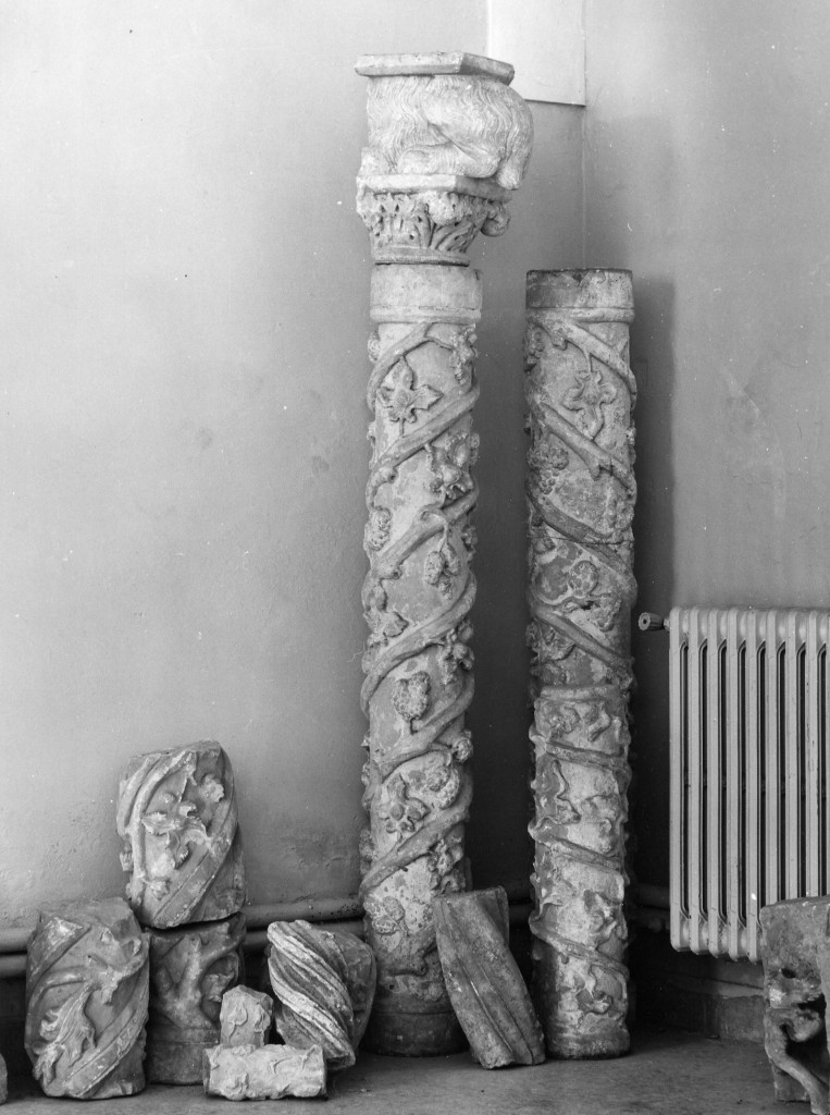 decorazione plastica, frammento di Gualtiero d'Alemagna (scuola) (fine/inizio secc. XIV/ XV)