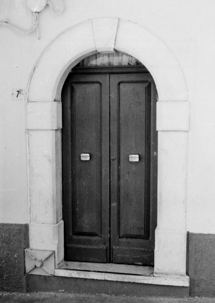 portale, elemento d'insieme - ambito abruzzese (sec. XIX)