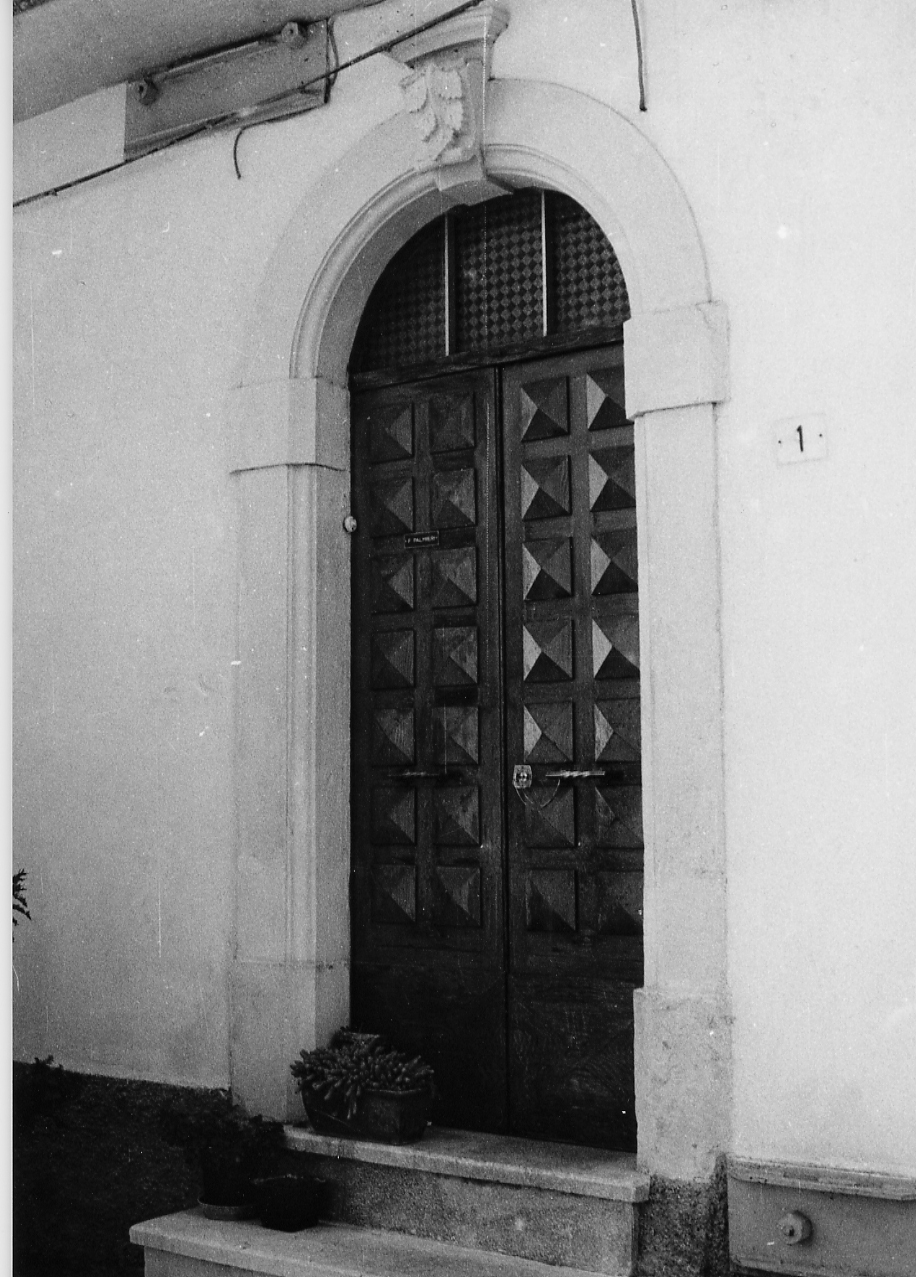 portale, elemento d'insieme - ambito abruzzese (sec. XX)