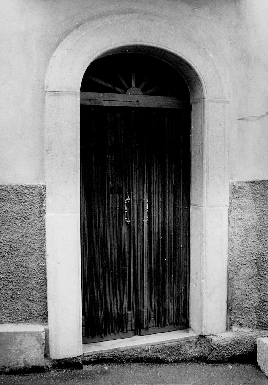 portale, elemento d'insieme - ambito abruzzese (sec. XX)