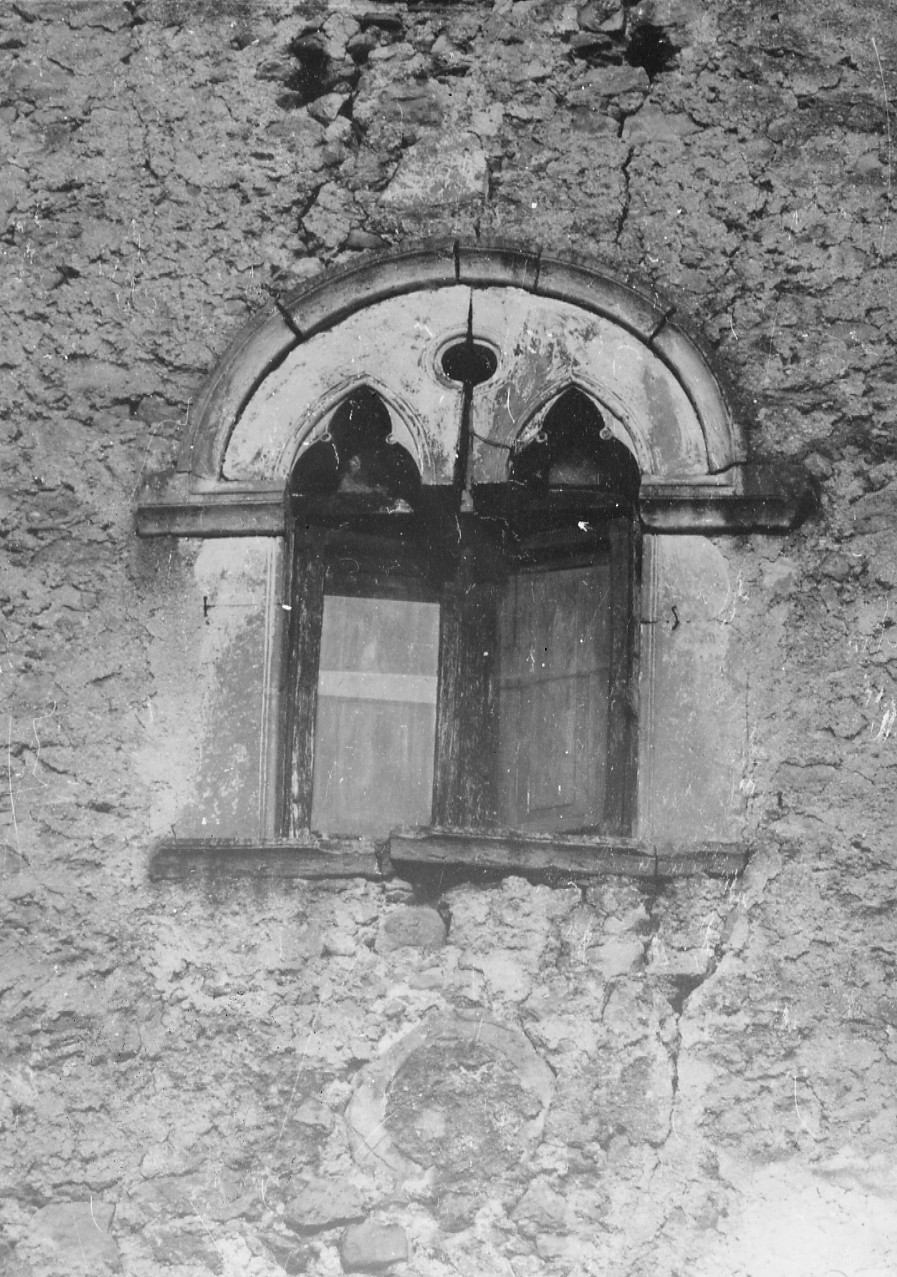 bifora, opera isolata - bottega Italia centrale (fine sec. XV)