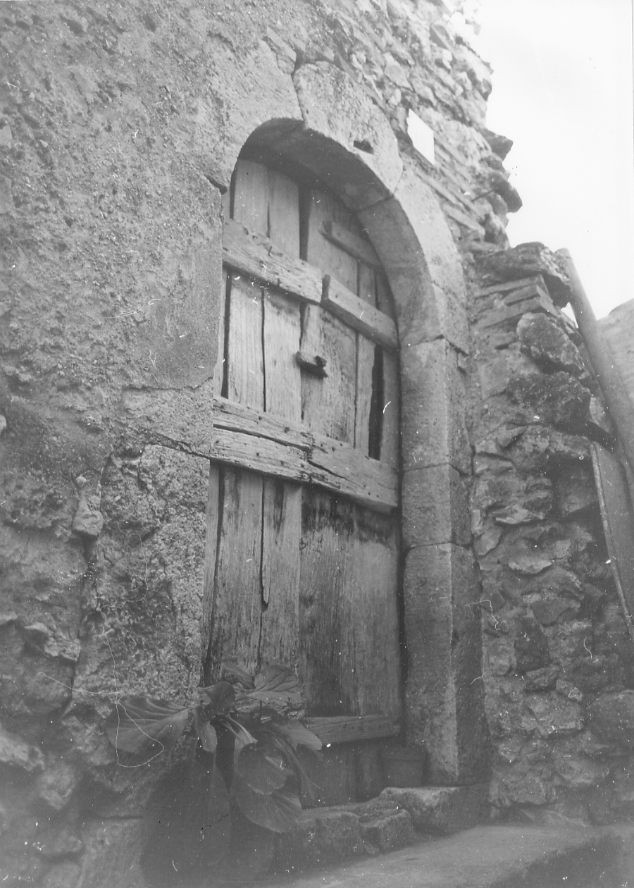 portale, opera isolata - bottega Italia centrale (fine sec. XIX)