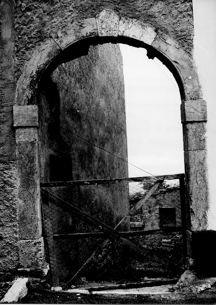 portale, opera isolata - bottega Italia centrale (sec. XIX)