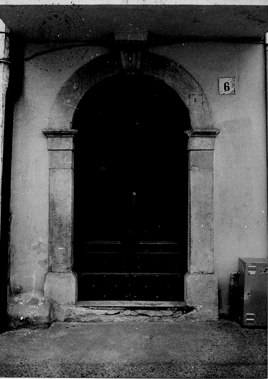 portale, opera isolata - bottega Italia centrale (fine sec. XIX)