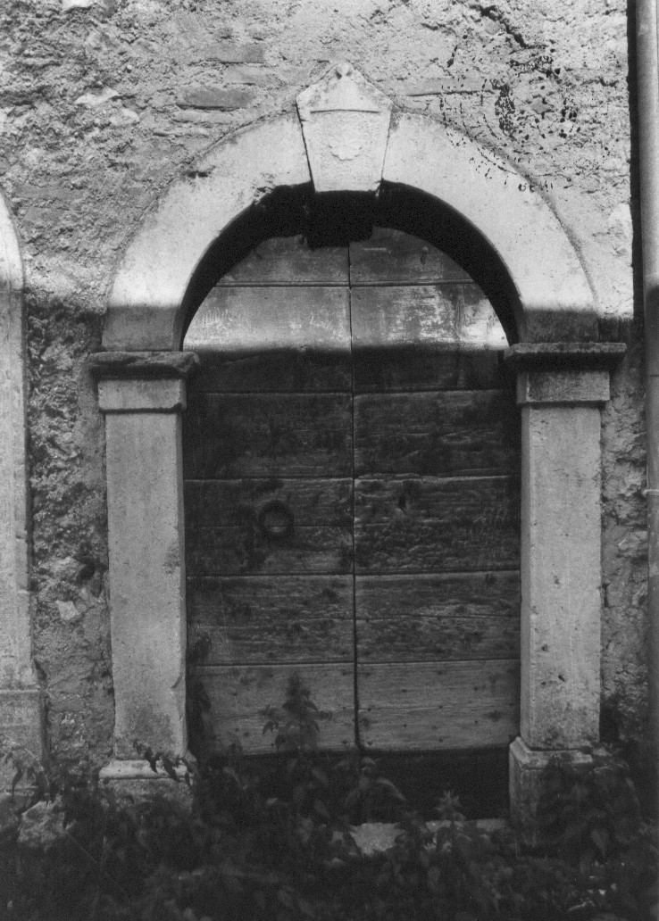 portale, opera isolata - bottega Italia centrale (fine sec. XIX)