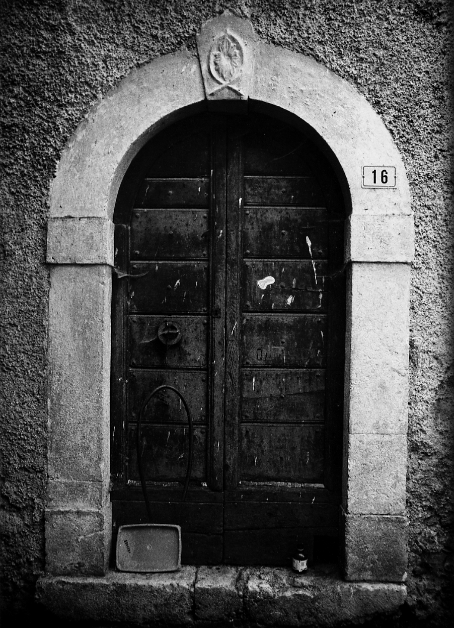 portale, opera isolata - bottega Italia centrale (fine sec. XIX)