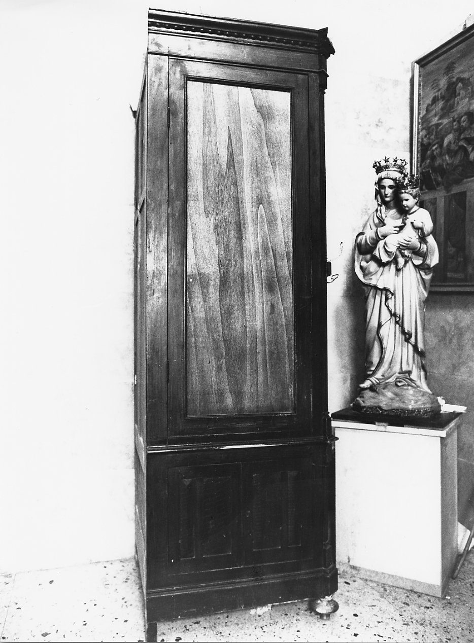 armadio - ambito Italia centrale (inizio sec. XX)