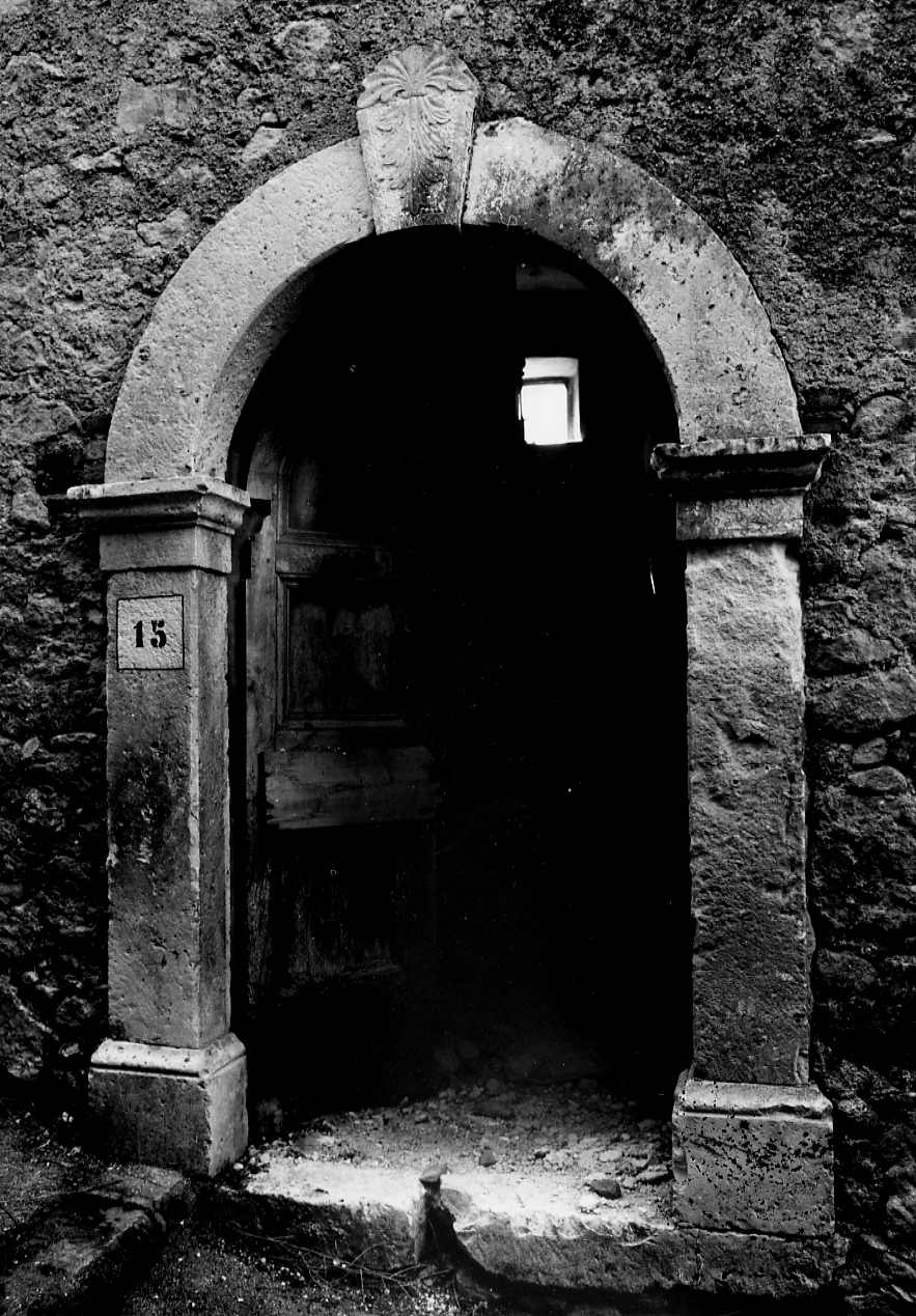 portale, opera isolata - ambito abruzzese (sec. I)