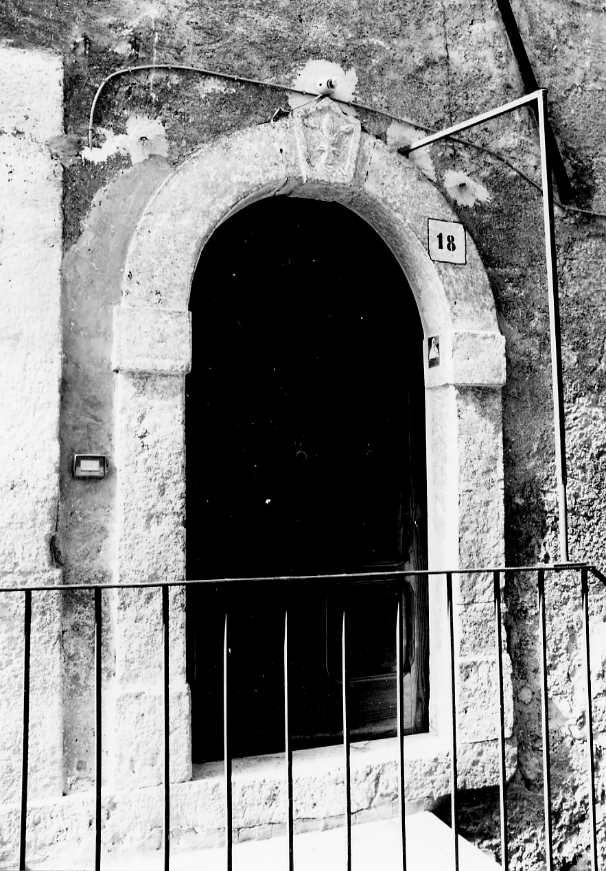 portale, opera isolata - ambito abruzzese (sec. I)