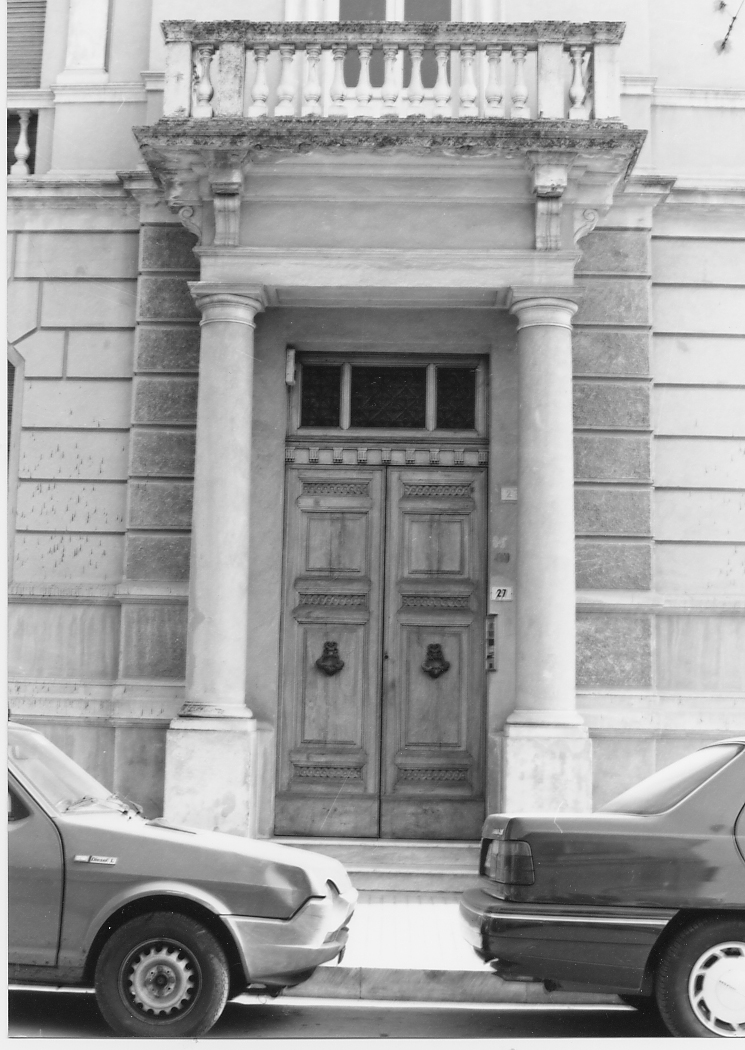 portale, elemento d'insieme - ambito abruzzese (sec. I)