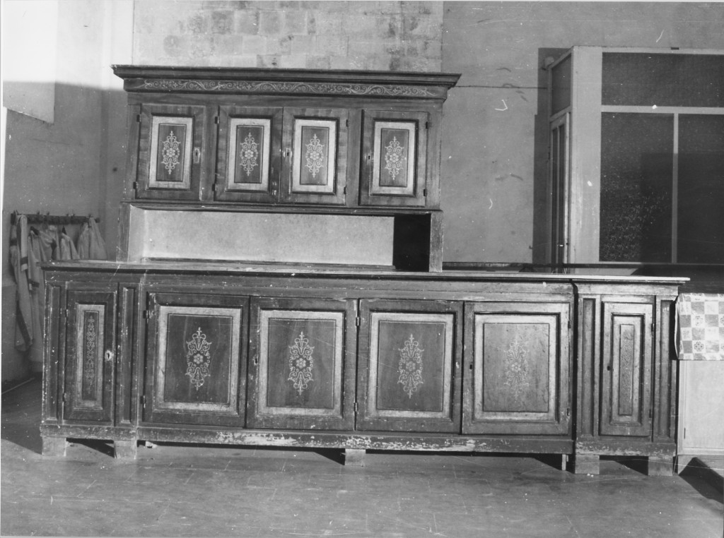 credenza a due corpi - ambito dell'Italia centrale (sec. XVII)