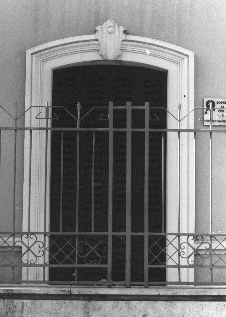 portale, elemento d'insieme - ambito abruzzese (sec. XX)