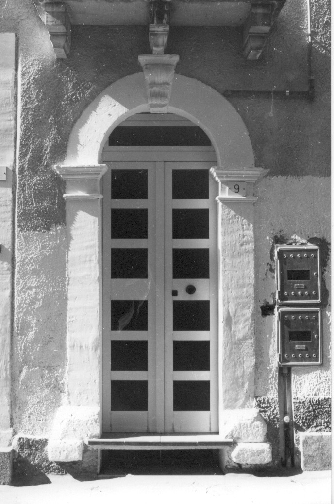 portale, elemento d'insieme - ambito Italia centrale (sec. XIX)