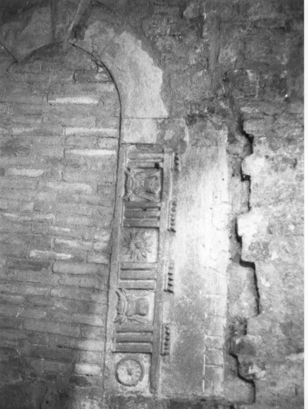 architrave, frammento - ambito Italia centrale (sec. X)