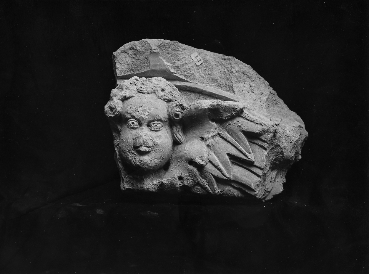 TESTA DI CHERUBINO (arco, frammento) - ambito Italia centrale (sec. XV)