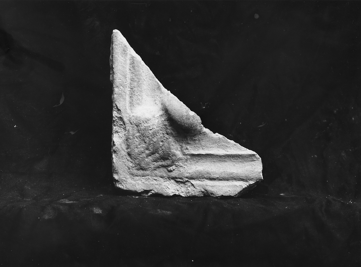 lastra, frammento - ambito Italia centrale (sec. I)