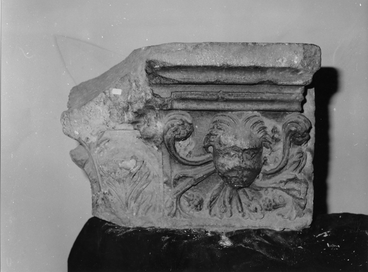 pietra d'imposta - ambito Italia centrale (sec. XVI)