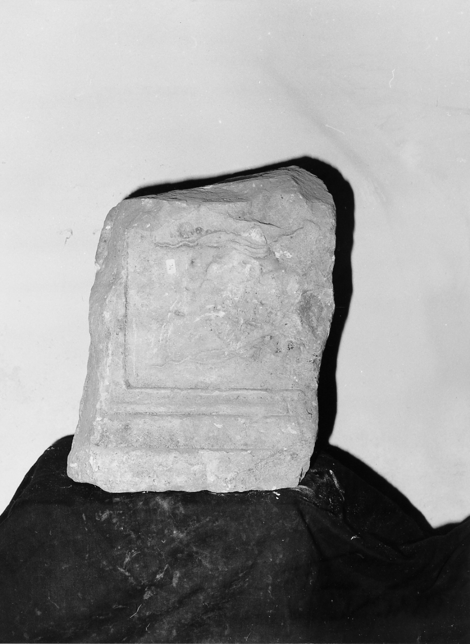 stipite, frammento - ambito Italia centrale (sec. I)