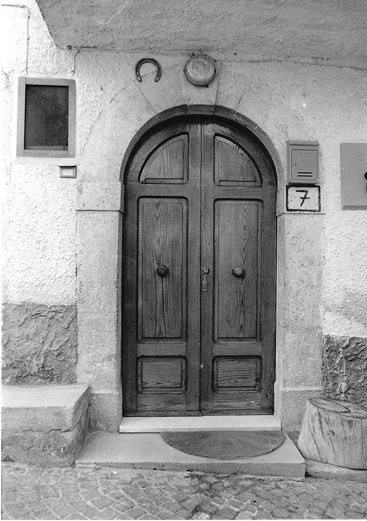 portale, opera isolata - ambito abruzzese (sec. I)