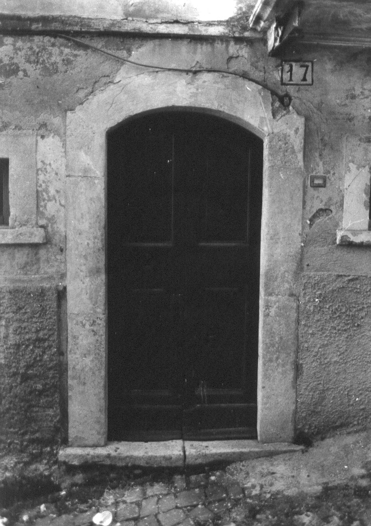 portale, opera isolata - bottega abruzzese (sec. I)