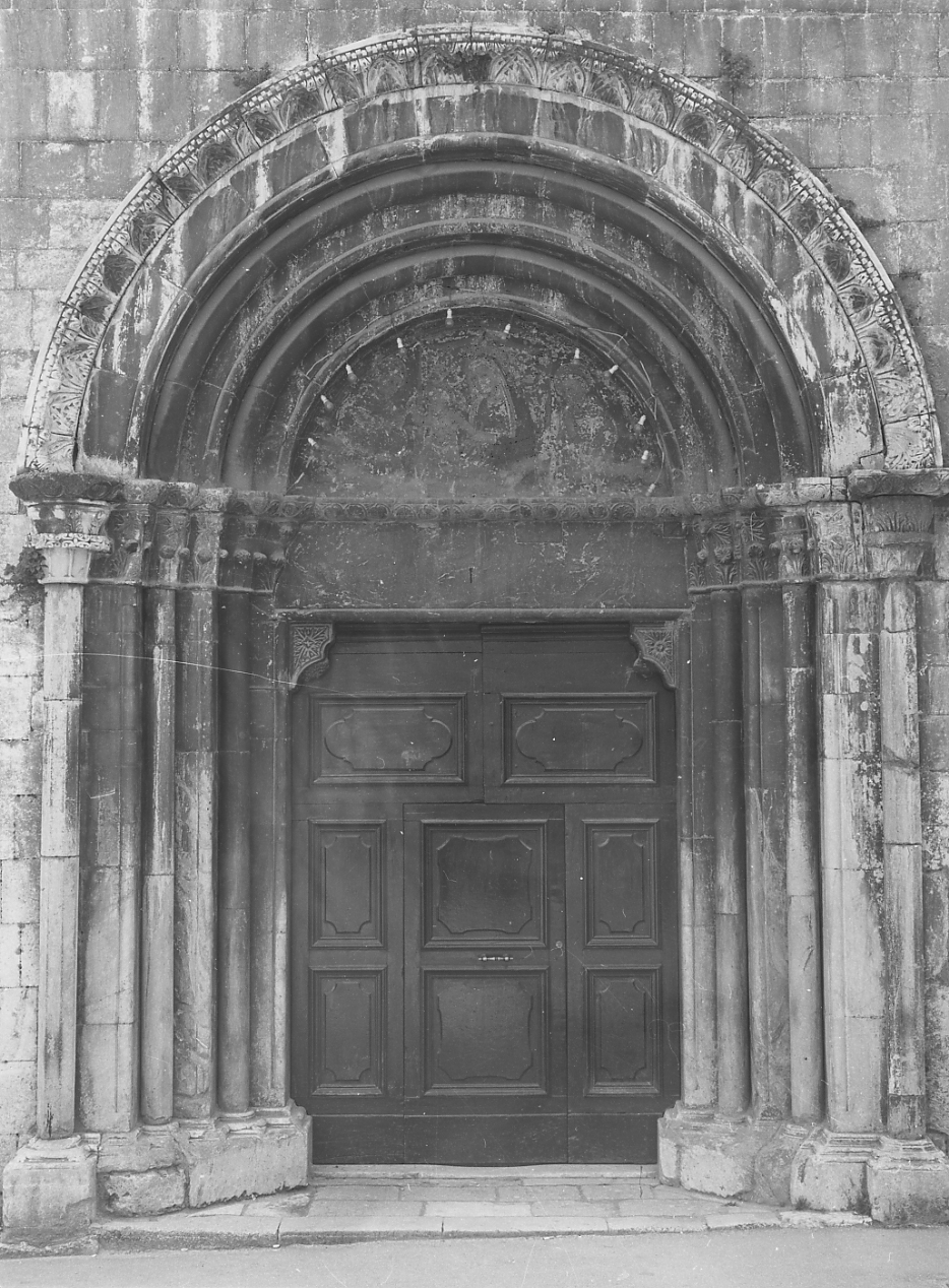 portale - ambito aquilano (prima metà sec. XIV)