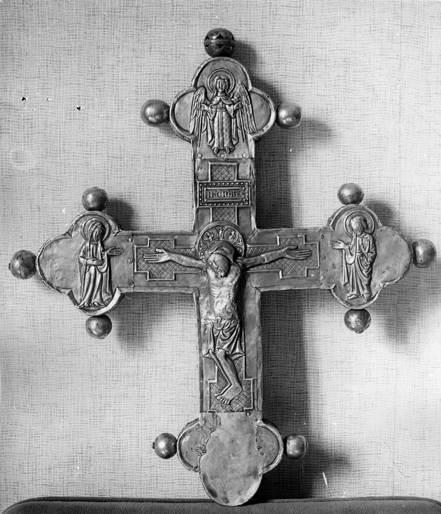 Cristo crocefisso con la Madonna, San Giovanni Evangelista eun angelo (croce processionale) - ambito sulmonese (sec. XIV)
