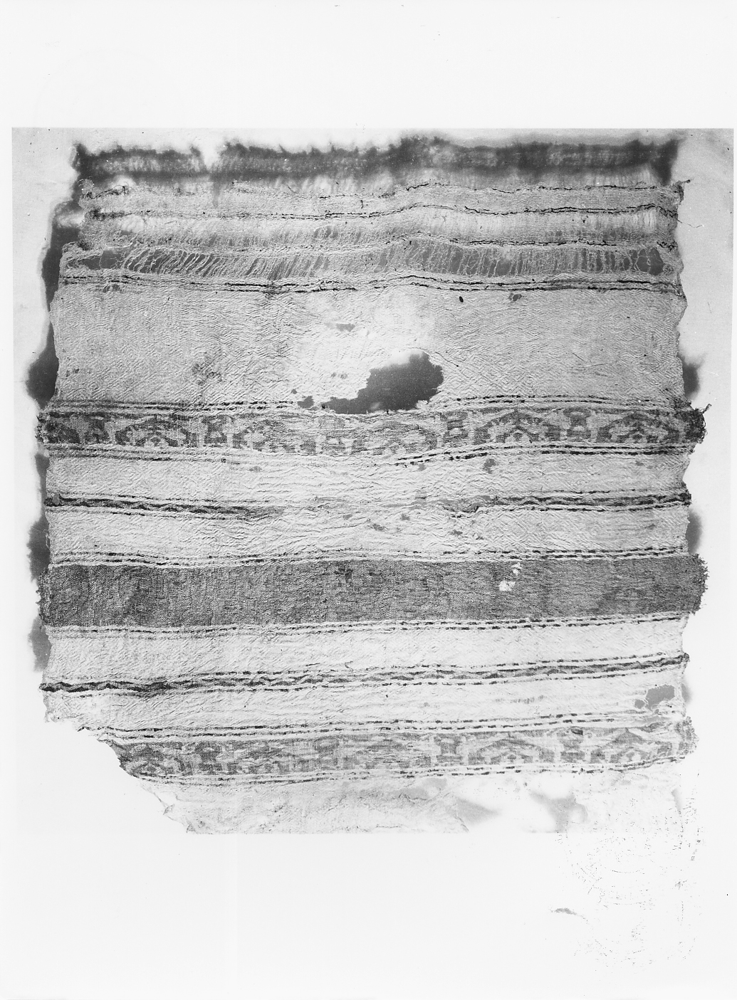 manipolo - manifattura italiana, manifattura siciliana (?) (sec. XII)