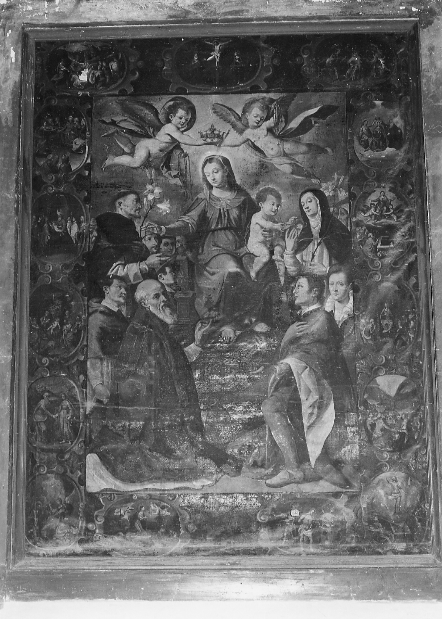 MADONNA DEL ROSARIO CON SAN DOMENICO, SANTA CATERINA DA SIENA, SANTI DOMENICANI E MISTERI DEL ROSARIO (dipinto) - bottega Italia centrale (seconda metà sec. XVI)