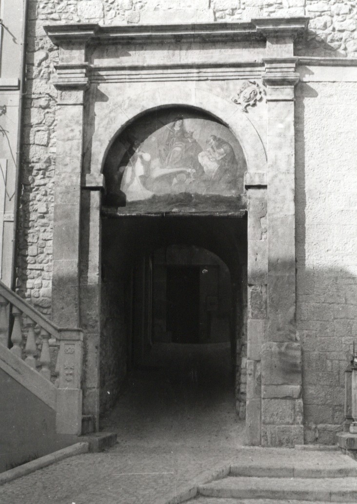 elemento decorativo architettonico (portale, opera isolata) - bottega abruzzese (sec. XVI)