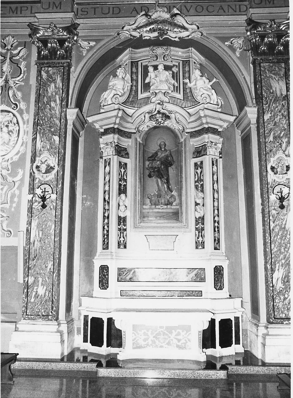altare - a edicola di Cordeschi Colombo (sec. XVIII)