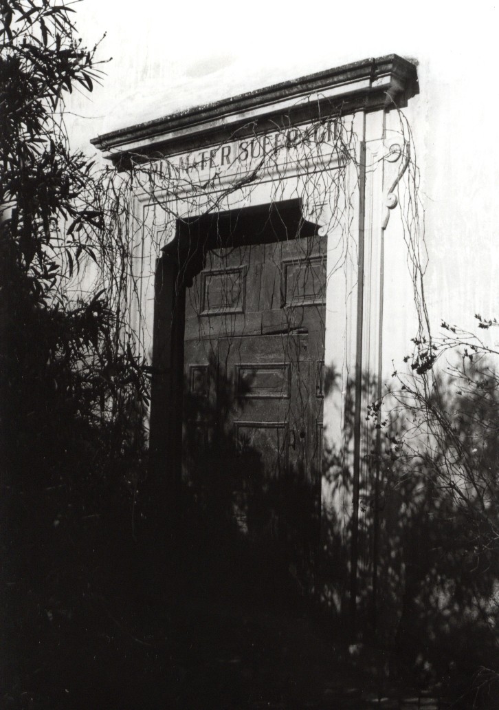 elementi decorativi architettonici con motivi a volute (portale, opera isolata) - bottega abruzzese (sec. XIX)