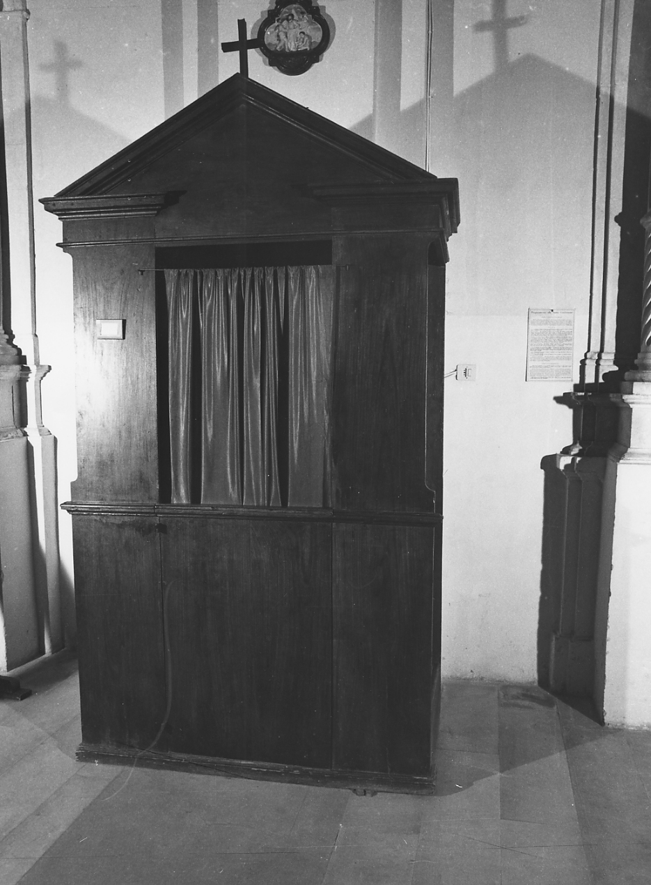 confessionale - bottega Italia centrale (sec. XX)